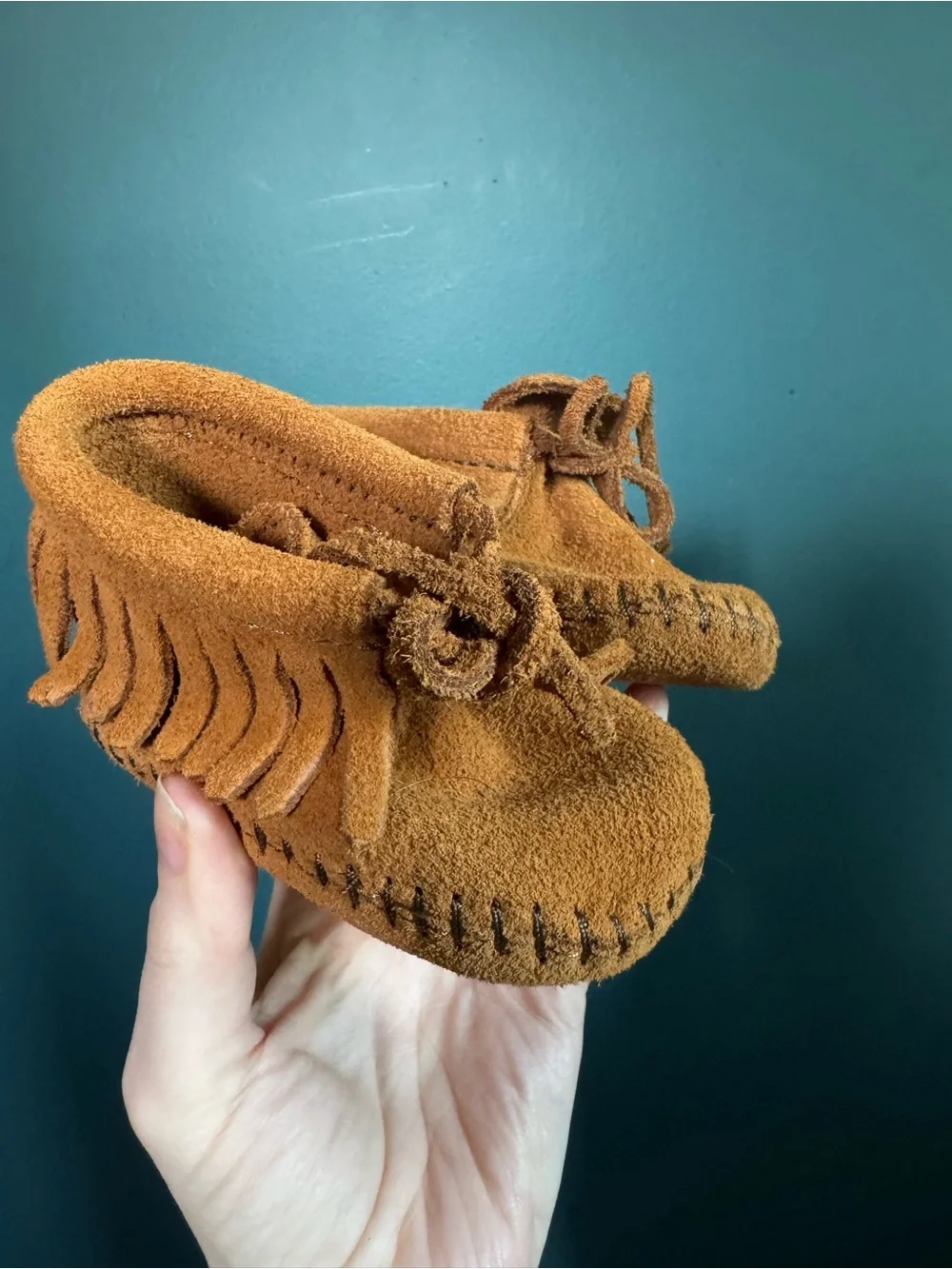 Minnetonka Kids Suede Fringe Booties - Brown